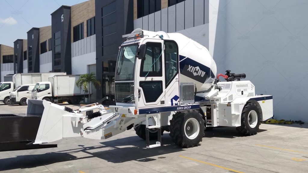 Self-Loading Concrete Mixer for El Salvador