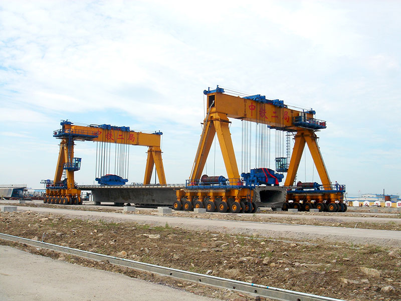rubber tyred gantry crane for remote road construction